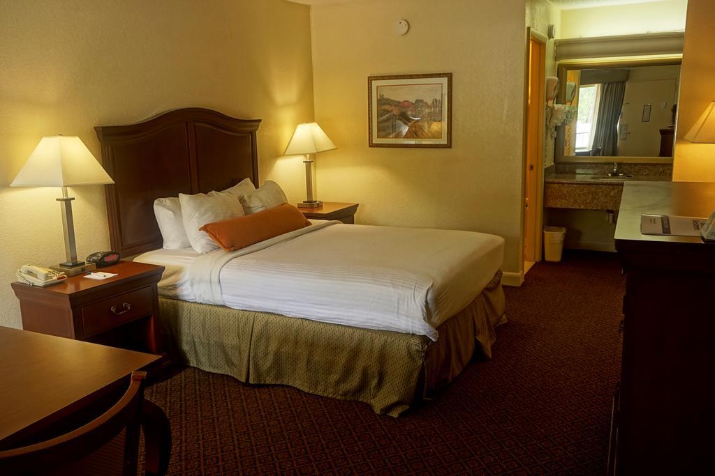 Best Western Point South Yemassee Exterior photo
